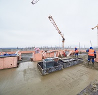 В West Garden началось устройство кровли жилых корпусов