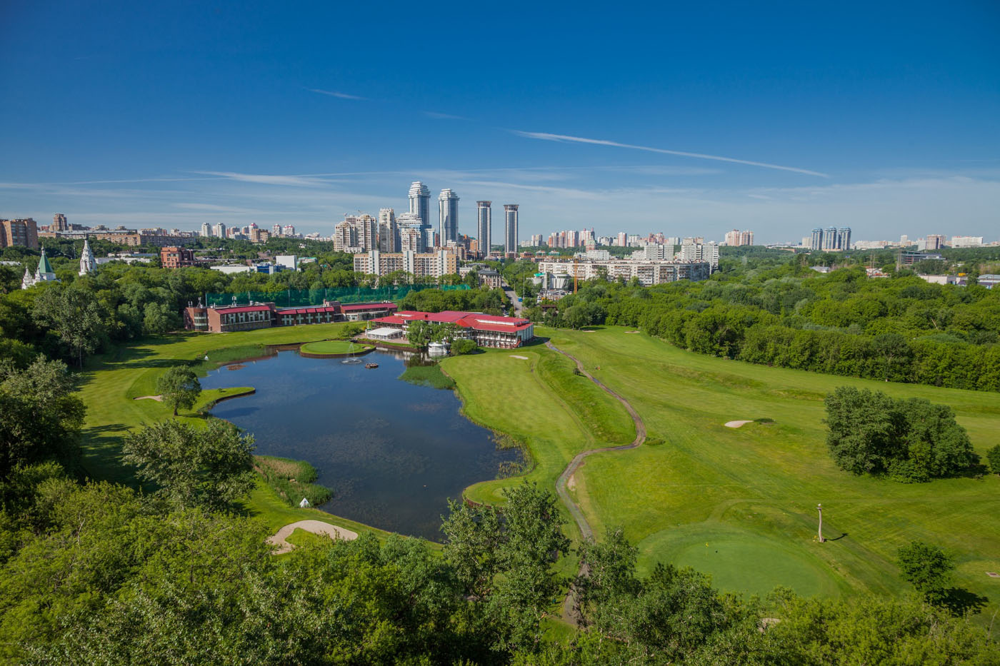 West Garden - Собрание клубных домов в собственном парке 16 га