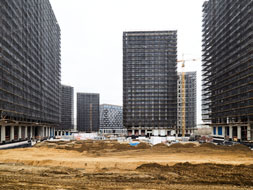 В West Garden завершено остекление трех корпусов